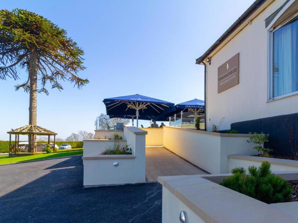 Springfield & Health Club Hotel