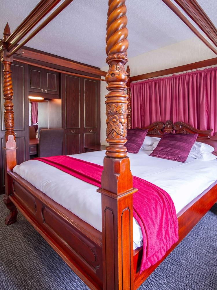Springfield & Health Club Hotel